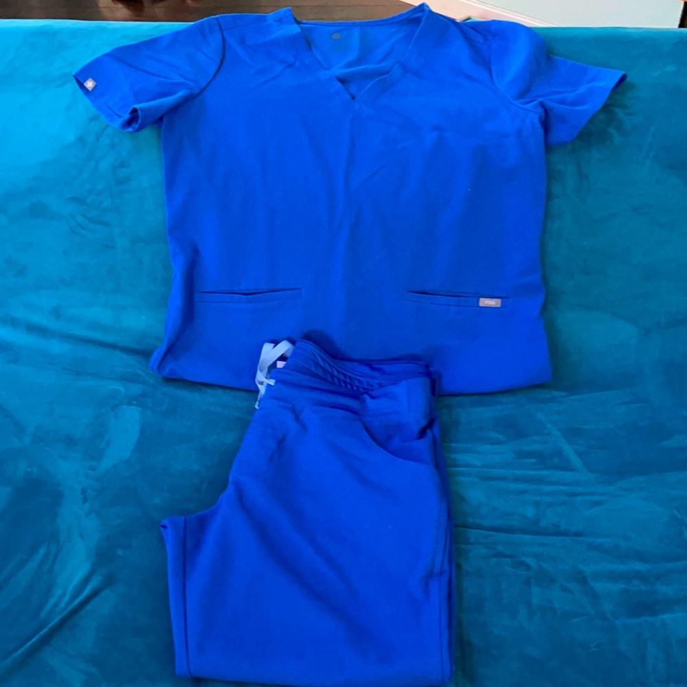 Figs scrub set